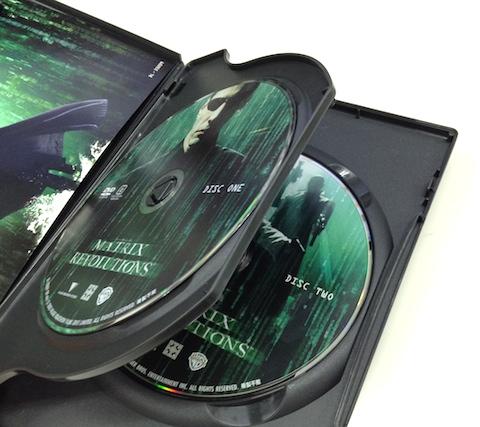 レボリューションズも2枚組です。