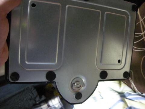 台座パーツはつまみつきのねじが便利