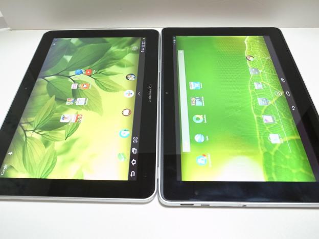 左=GALAXY Tab 10.1 LTE