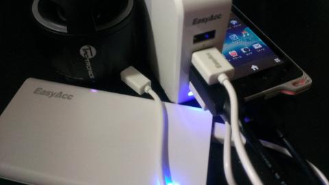 4ポート充電器と併用すれば便利です