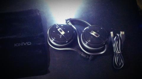 携帯用ポーチも付属(本体は折りたたみ可能)