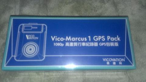 見た目は簡素な化粧箱です。