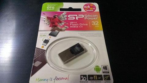 最大の売りはOTGスマホに直接挿して使用可能なUSBメモリであること