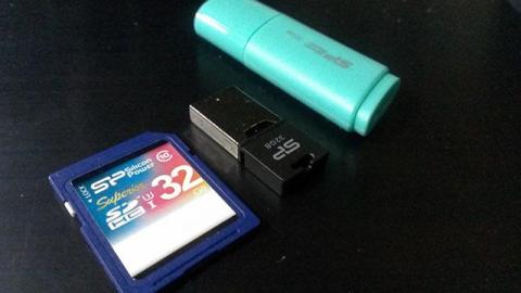 紛失しないようにキャップにストラップを付ける事をおすすめします。