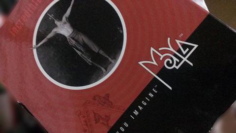 売る気の無い地味なパッケージw