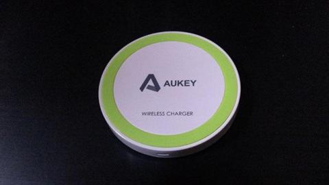 薄くて軽いので持ち運びに支障なし