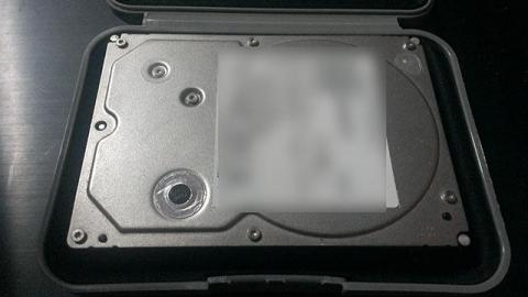 HDDの側面も保護死角無し!