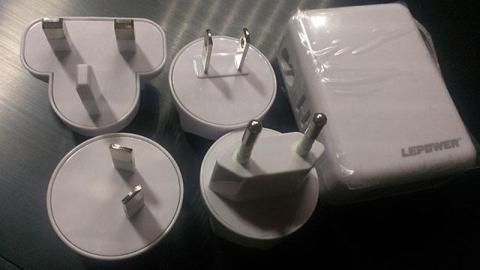 海外へ行く人におススメの一品です。