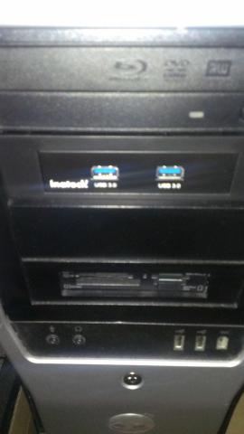 規格品なのでケースに歪みが無い限り普通にフィットします。