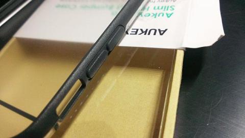 サイド部は別素材ボタン加工済み