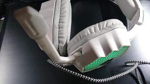 LEDが自動で点滅します。