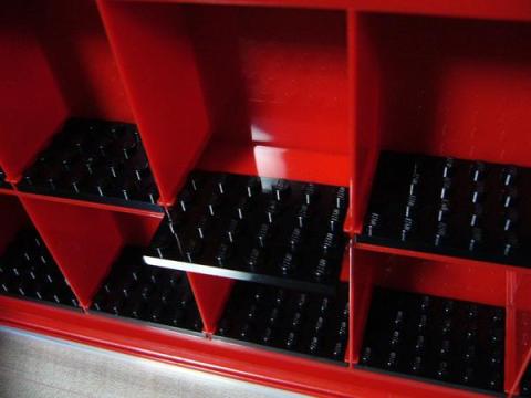 台座はスライドして着脱