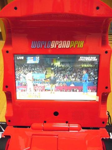 日本人戦はちゃんと大きいTVで(笑)