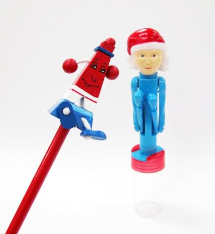 足が逆さま…手のヒモもズレてる…ゆるすぎるエッフェルくん