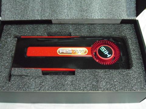 カードは静電防止袋に未封入でした