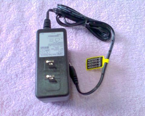 AVHD-U1.0QのACです。