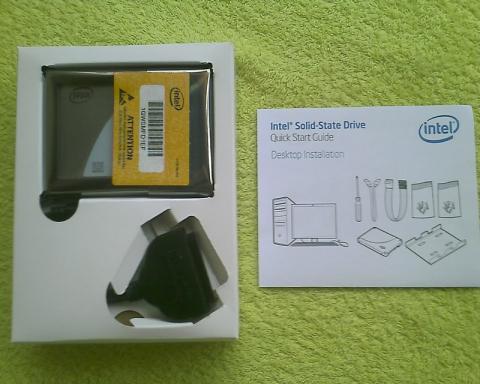 箱OPEN!ズッシリ感があるぞ!