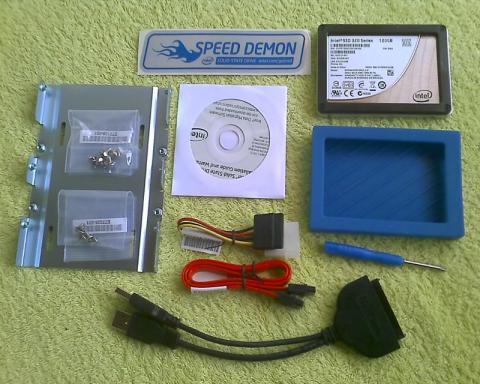 コッこんなにも付属品が・・・リテールパッケージ恐るべし!