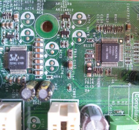 ALC861VDとRTL8201CL!LANのChipにカニ印が無いのが悲しい・・・