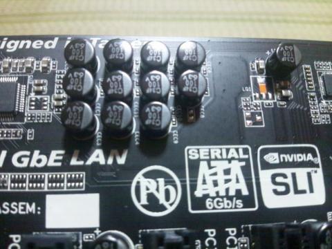 超耐久ブラックコンデンサー(漆黒の長寿命固体コンデンサー)