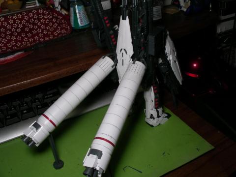 そして推進補助用のブロペラントタンク兼ブースター