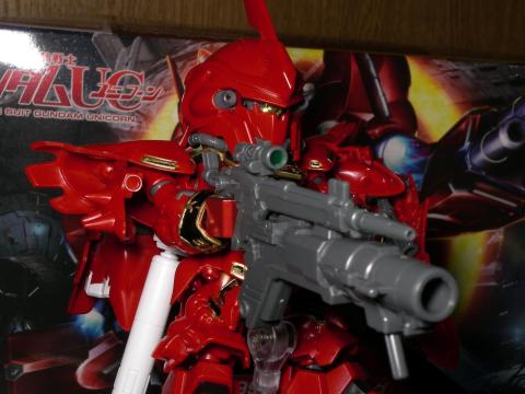 ep5ラストのゼネラルレビルに向けたライフル装着ロケットバズーカとかなんて俺得w