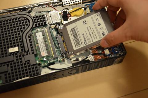 XS35 V2 SSDの取り付け