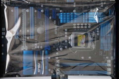 ASUS® P8Z68-V PRO/GEN3 日本語版 (1)