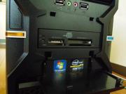 本体外装5:カバー内に搭載されているマルチカードリーダー