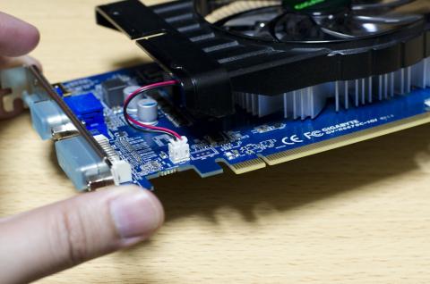 ファンが2Pinな訳ですが、回転数制御されるのか気になるところですね。