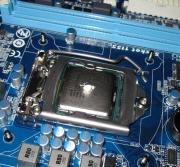 ヘラで伸ばすのが苦手なので、中央に盛ります。