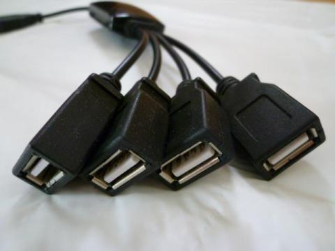 ポートが分離しています。