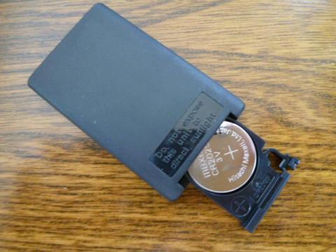 リモコンには電池をセット