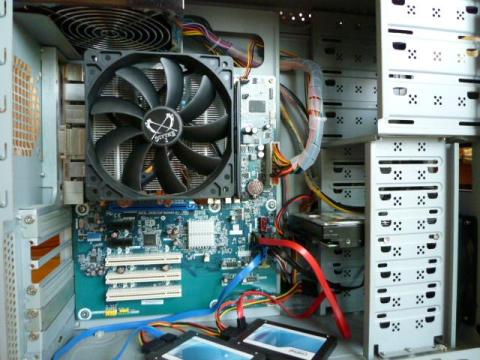 CPUクーラーはKABUTO