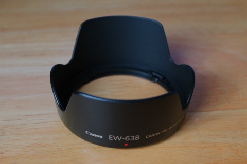 キヤノン純正の花形フードEW-63B