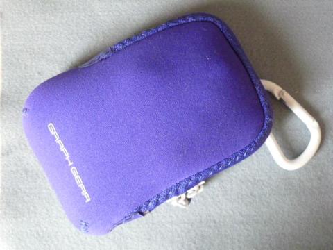 ELECOM グラフギアデジカメケース DGB-048BUD