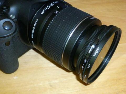 EF-S 18-55mmに、67mmCPLを装着