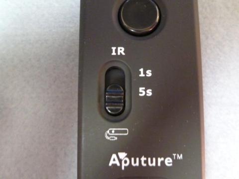 切り替えスイッチをリモート側に・・・