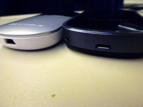 充電端子がmicroUSBに・・・