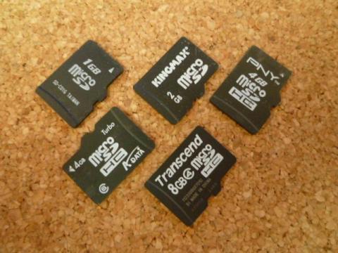 手持ちのmicroSDと・・・