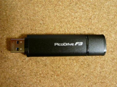 キャップは、後ろにセット可能