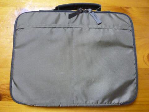 GoodsPress×UNIQLO カラーPCケース