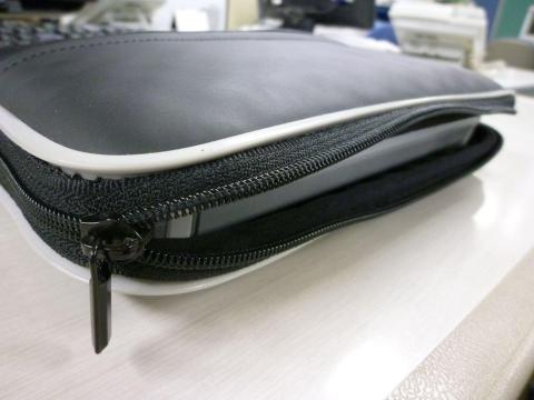 ピチピチ感があります・・・