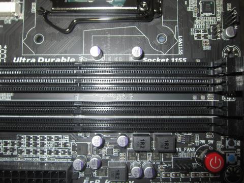 メモリスロット周り