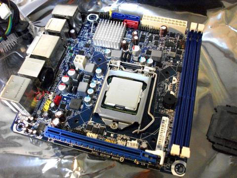 CPUを装着 硬いよねこのストッパー