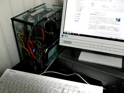 Atomマザーを入れた自作ケース