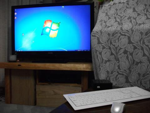 テレビに繋いだよ。