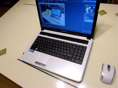 リビングでレタッチ