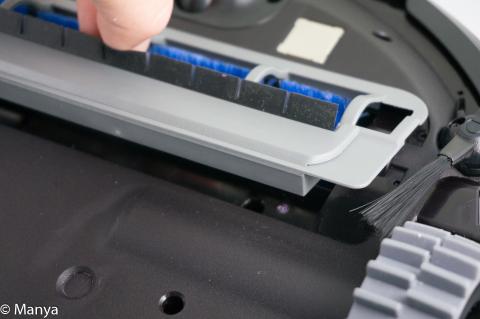 指で摘まむと簡単に取れる