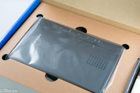 蓋を開けると本体。